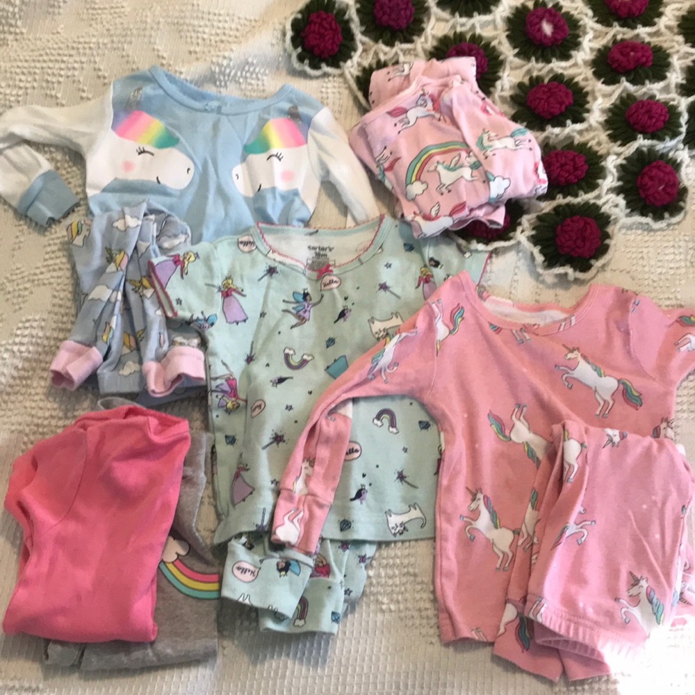 Set of five girls 18 month Carter’s pajama sets